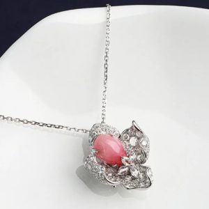 18K White Gold Floral Necklace Queen Conch Pearl Ring with Diamonds