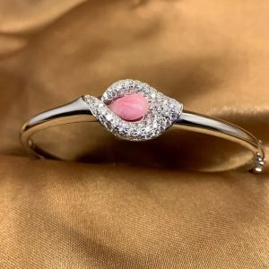 Calla Lily Design Queen Conch Pearl & Diamond Bracelets - 18K White Gold